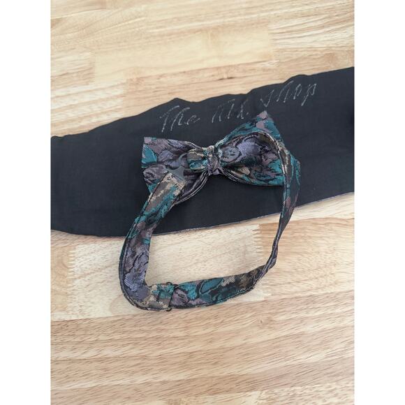 The Tie Rack Set of Matching Bow Tie & Cummerbund Silver Blue One Size JL - Picture 5 of 12